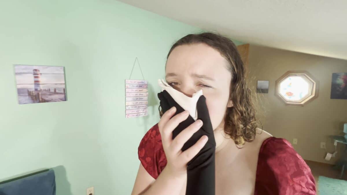 Sasha and Sassy chloroformed by Intruder - Image 4