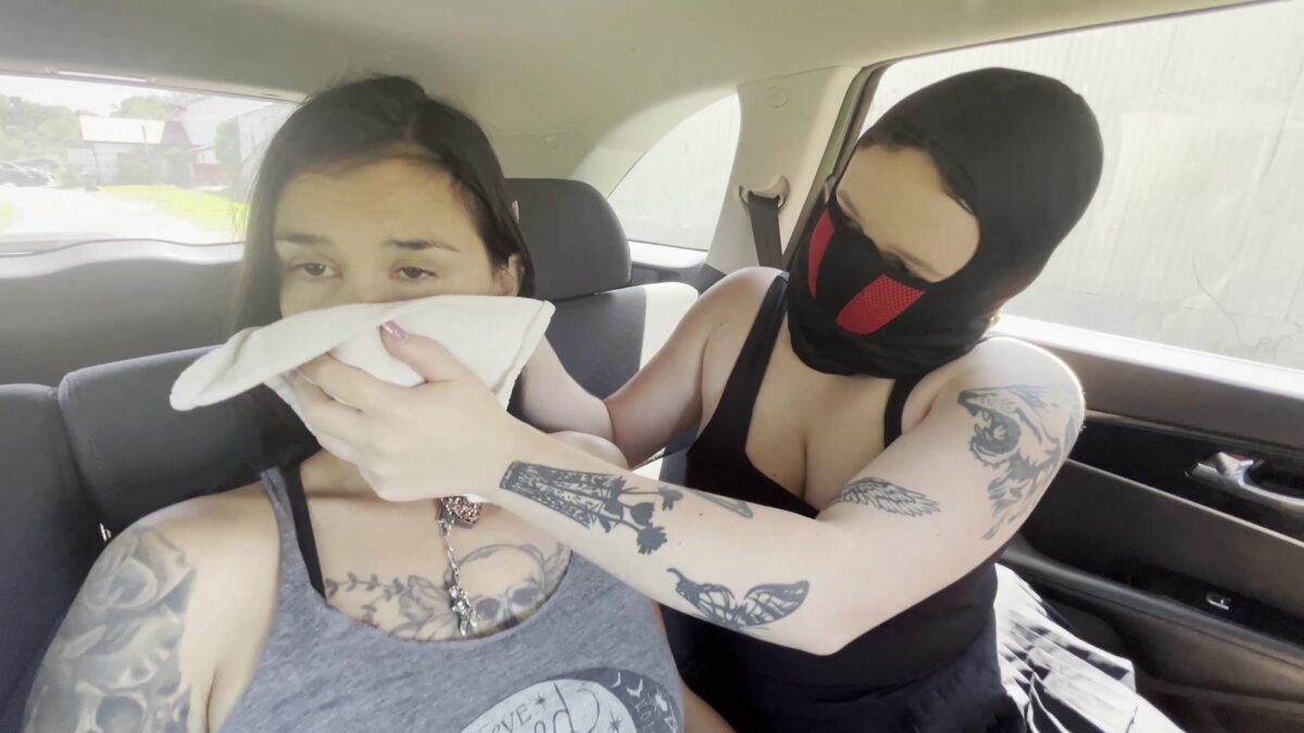 Greasy Rose in the bad uber driver - Image 4
